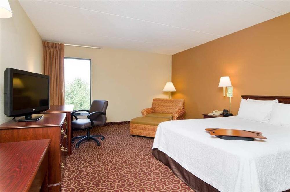 Hampton Inn Wooster Szoba fotó